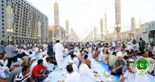 Saudi Arabia: Iftar Tables Set Up at Masjid al-Haram and Masjid an-Nabawi